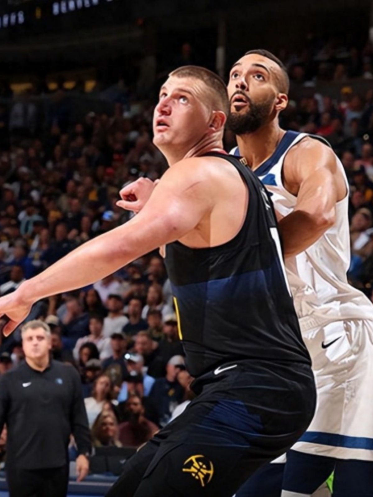 开云手机在线登陆入口-包含莱万多夫斯基迎来二十赛季出色发挥,掘金观众热烈欢呼!上演精彩一战的词条-开云手机在线登陆入口