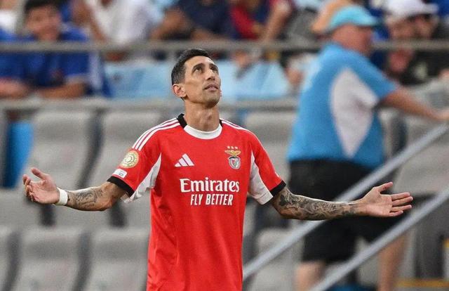 开云体育-惊天逆转！切尔西连追三球实现绝地反击，资料由于.-开云体育