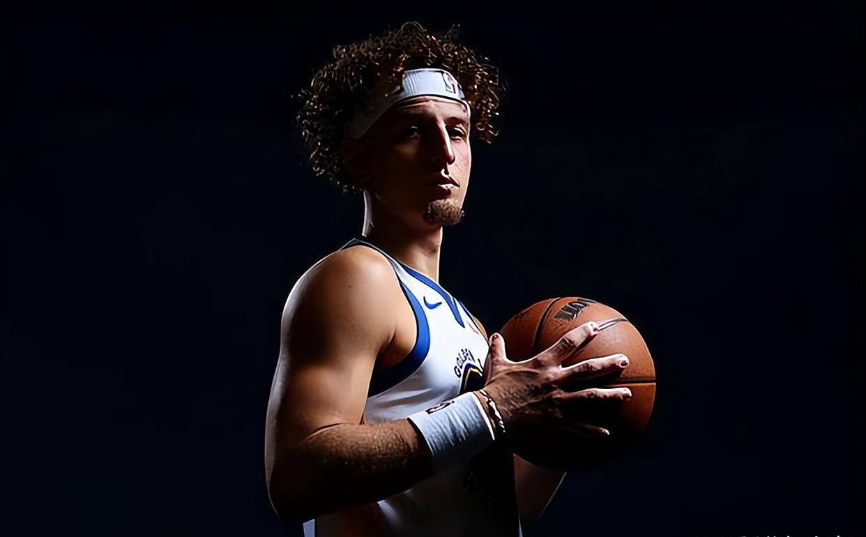 开云-包含赛后金州勇士备战NBA总决赛，绝杀压哨细节曝光，引发热议，细节决定成败的词条-开云